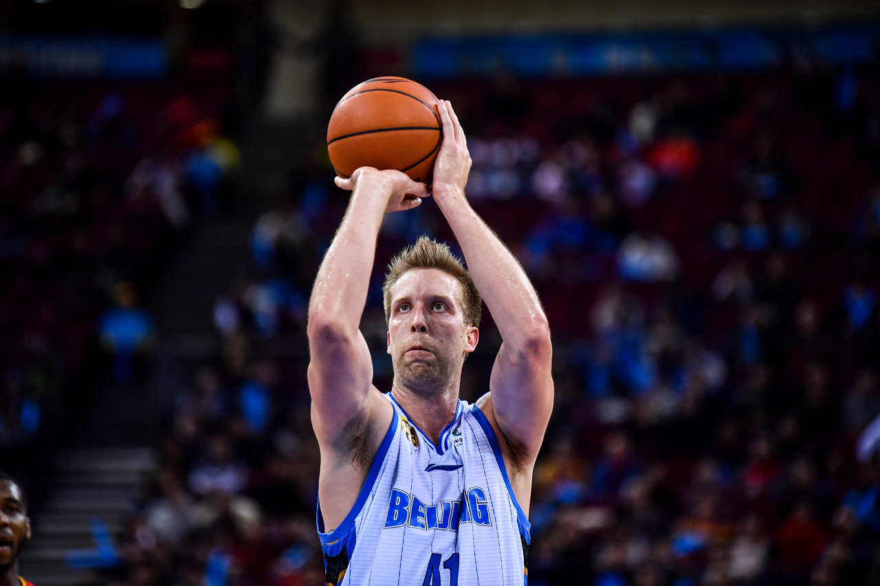 公牛血洗勇士，汉密尔顿送出助攻