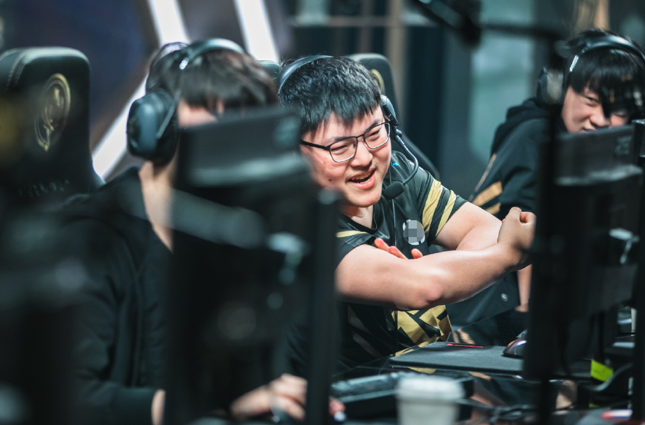 英雄联盟赔率刷新纪录，竞猜热度飙升