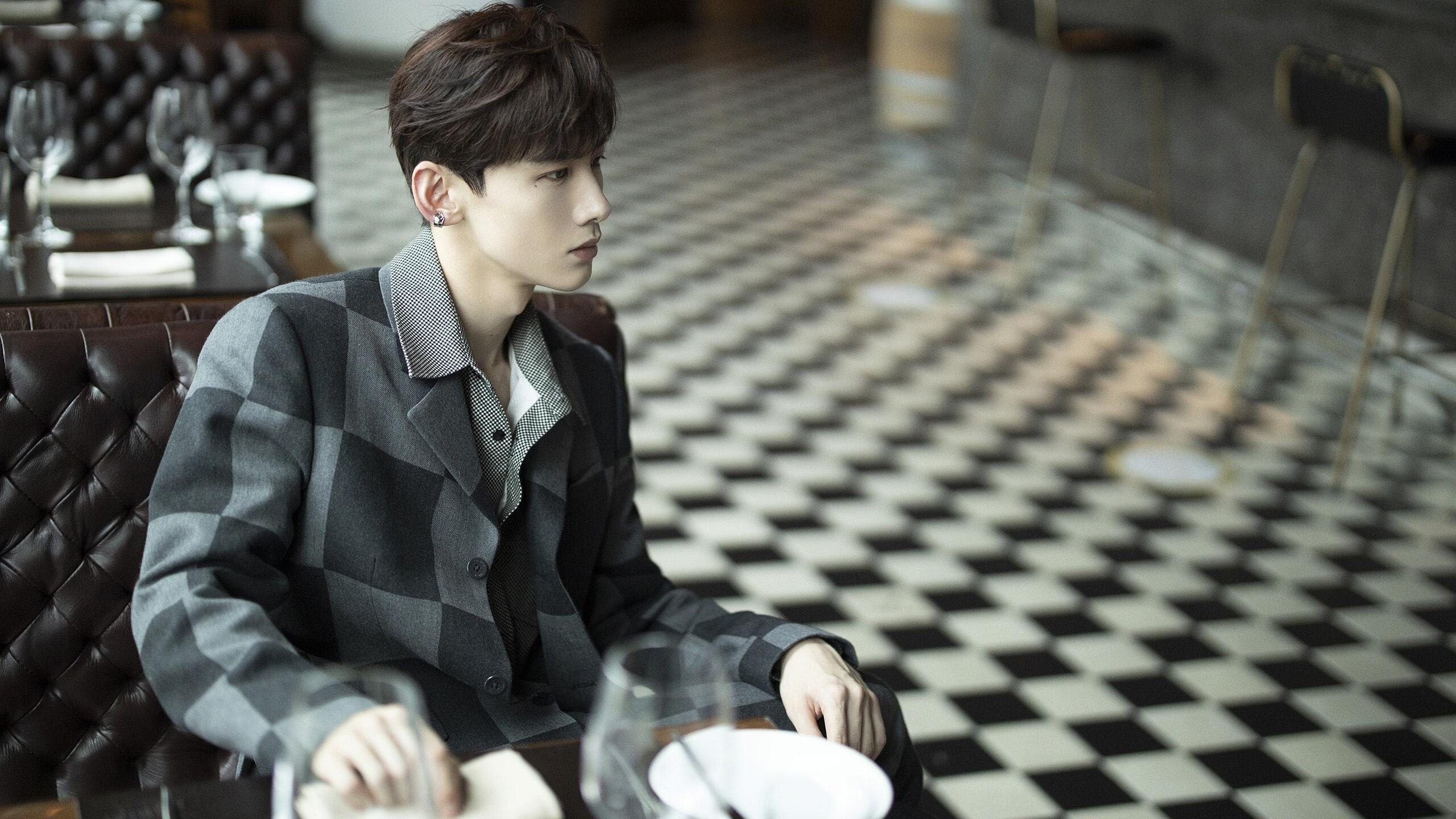 开云体育-赛场如公牛，昨夜江苏队翻盘，今夜字母哥踏破宿命堤坝