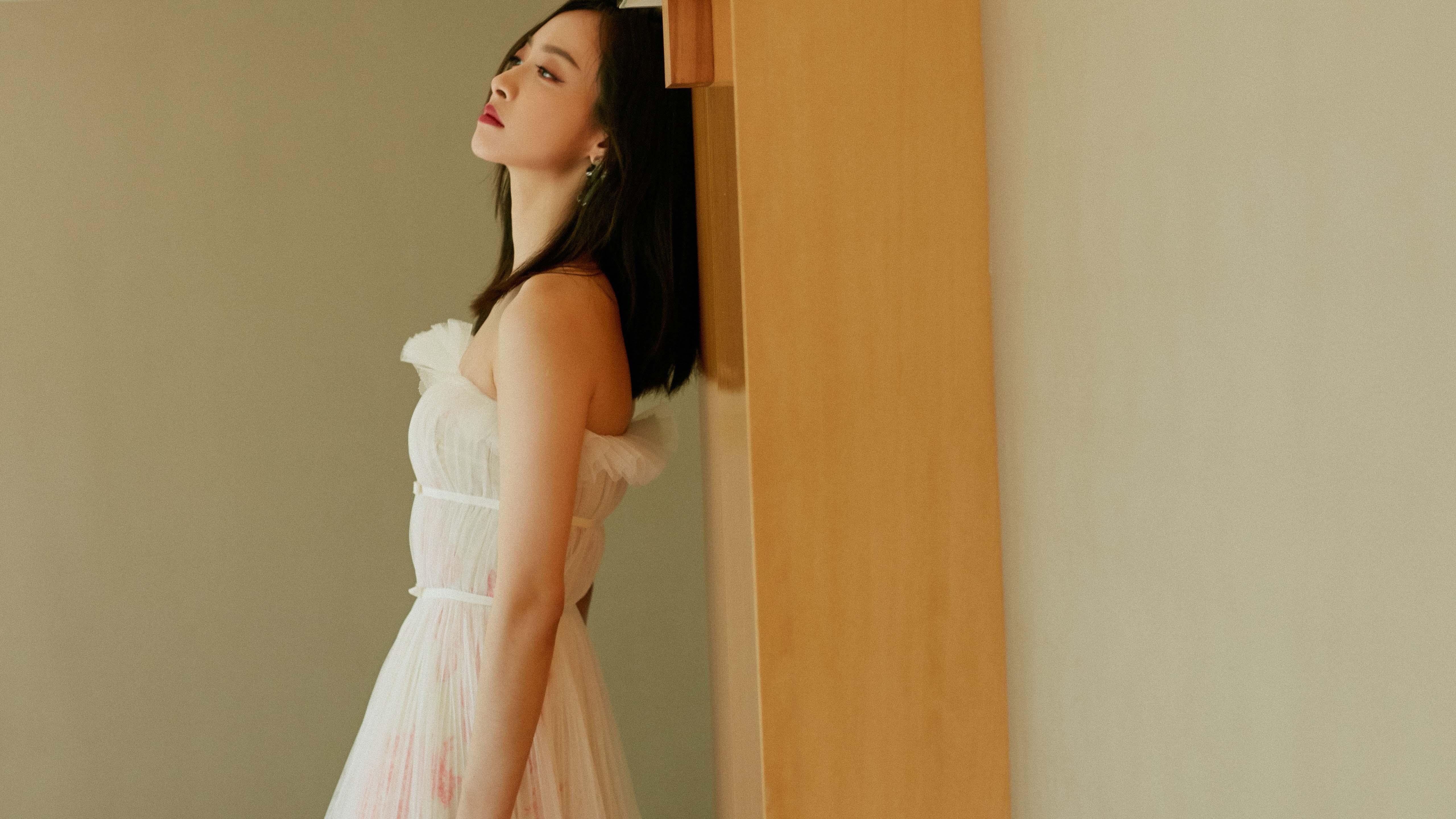 开云体育官网-狼群狩猎与明星光环，森林狼的节奏铁笼如何锁住独行侠的璀璨星光？