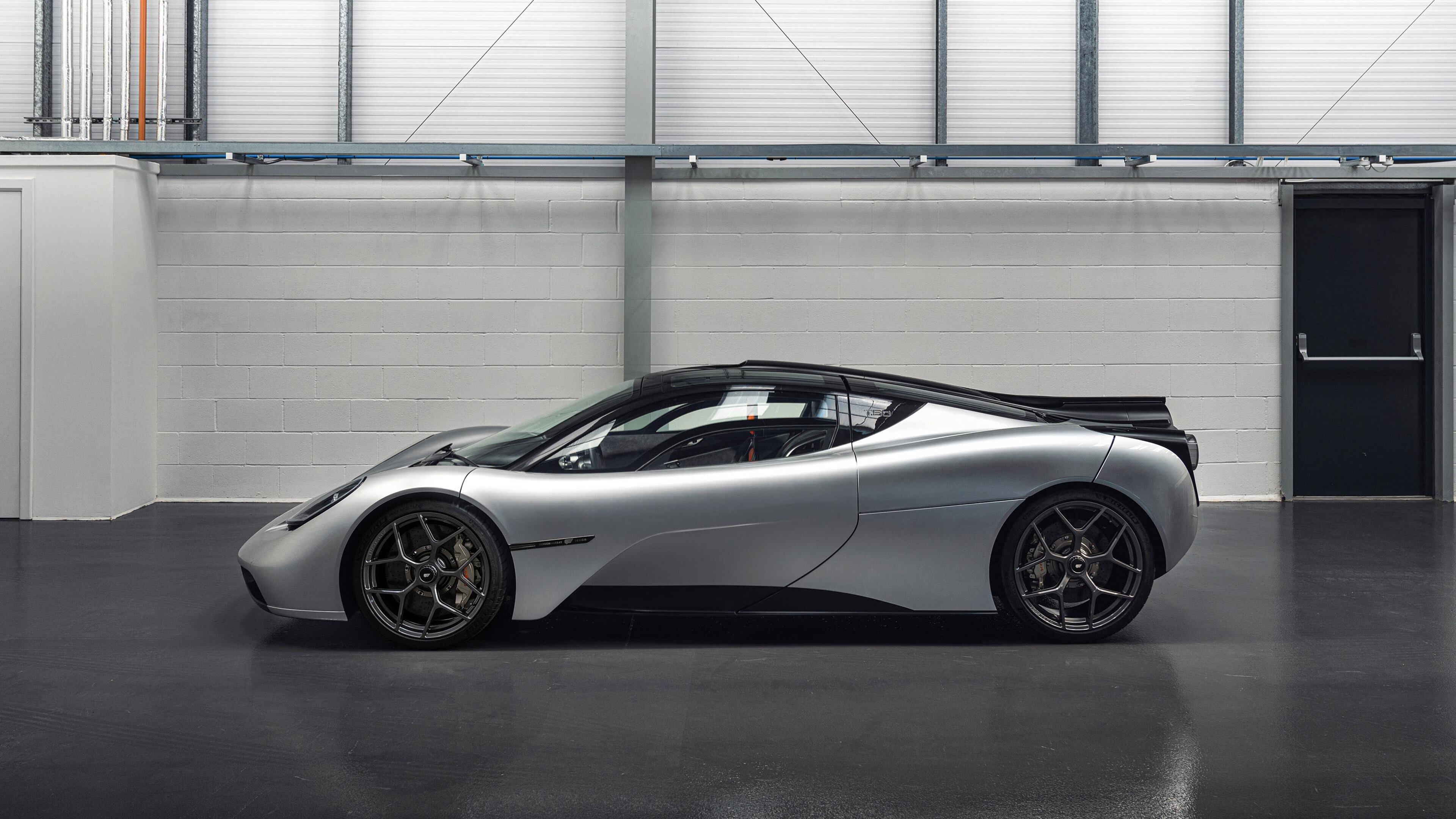 开云体育登录-璀璨巨星与钢铁军团，库里的大舞台魔术与火箭的加时韧性